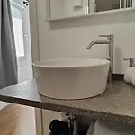 Borgo Di Ponte & בית הארחה