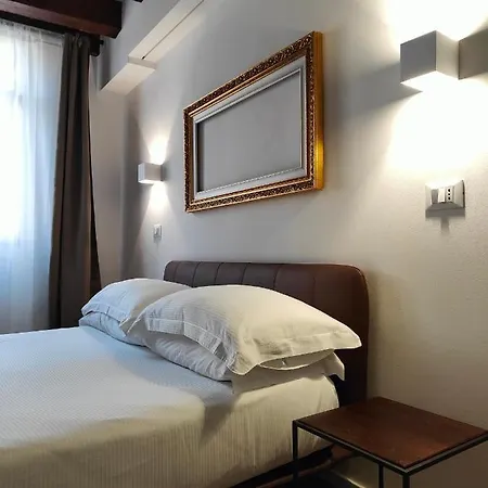 Borgo Di Ponte & Pensión